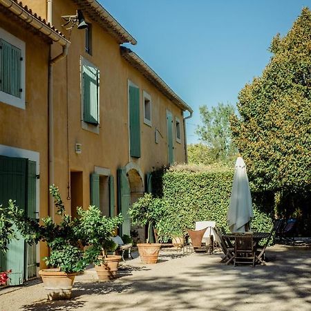 Le Mas De Trevouse Saint-Saturnin-lès-Avignon Εξωτερικό φωτογραφία