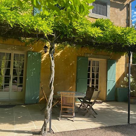 Le Mas De Trevouse Saint-Saturnin-lès-Avignon Εξωτερικό φωτογραφία