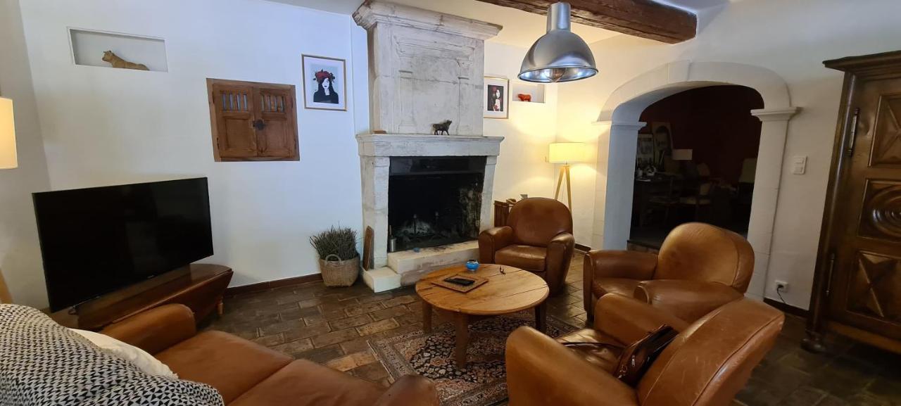 Le Mas De Trevouse Saint-Saturnin-lès-Avignon Εξωτερικό φωτογραφία