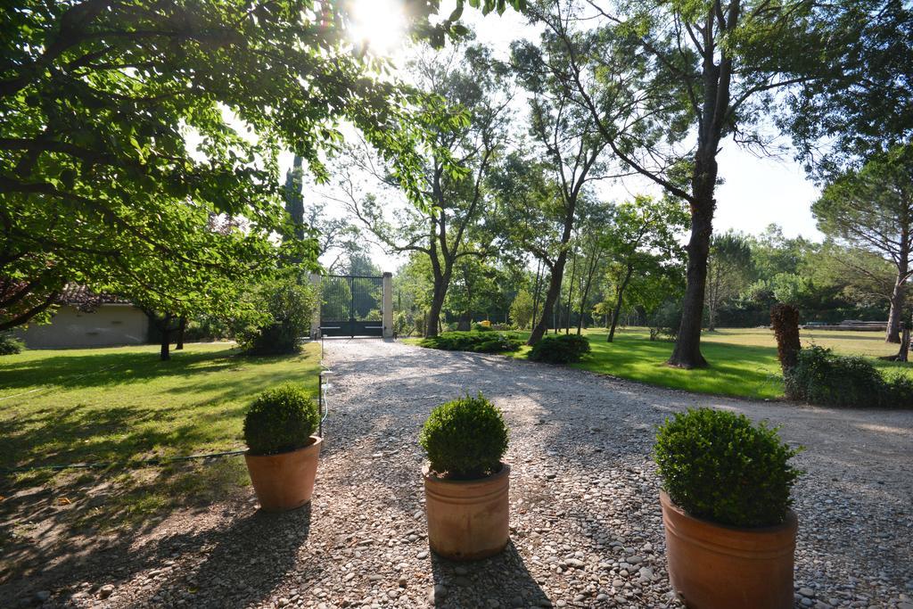 Le Mas De Trevouse Saint-Saturnin-lès-Avignon Εξωτερικό φωτογραφία