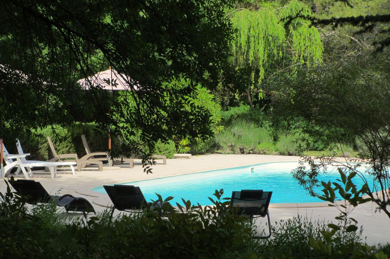 Le Mas De Trevouse Saint-Saturnin-lès-Avignon Εξωτερικό φωτογραφία