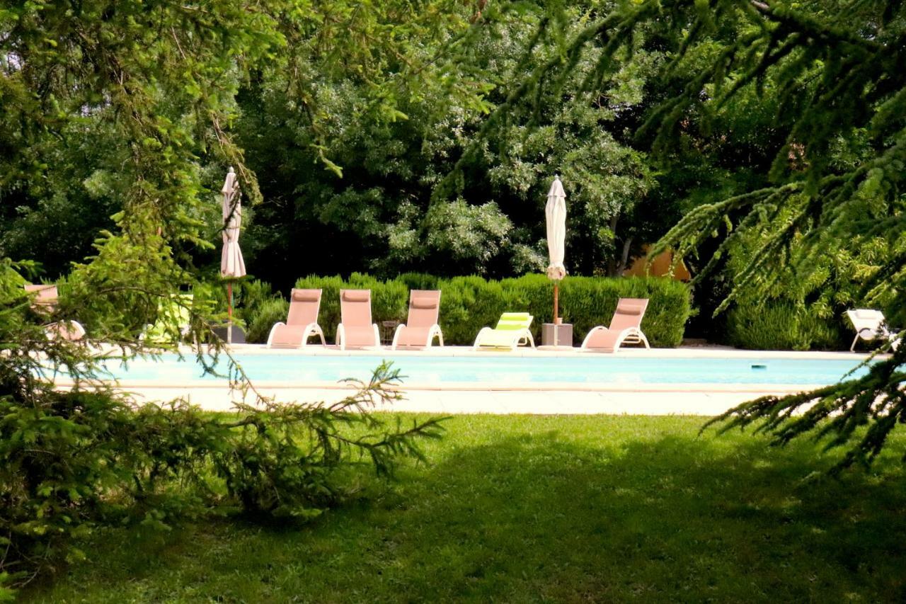 Le Mas De Trevouse Saint-Saturnin-lès-Avignon Εξωτερικό φωτογραφία